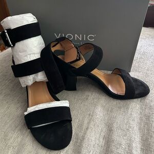 Vionic Sofia Suede Black Sandal Heels Elegant and Sophisticated Size 8.5 NWOT